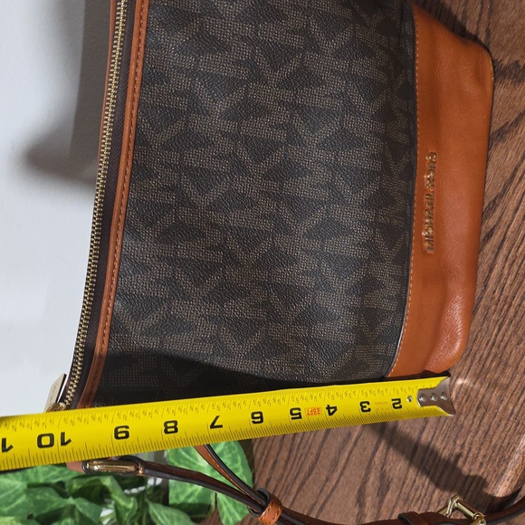 💥💥💥Michael Kors Brown MK Logo Chestnut Leather Accent Shoulder Bag Crossbody - Picture 15 of 16